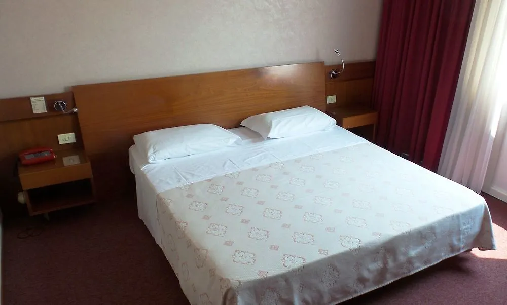 Hotel Krystal Bussolengo 3*,