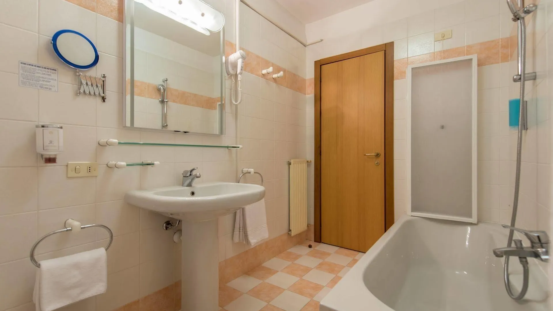 Hotel Krystal Bussolengo 3*,
