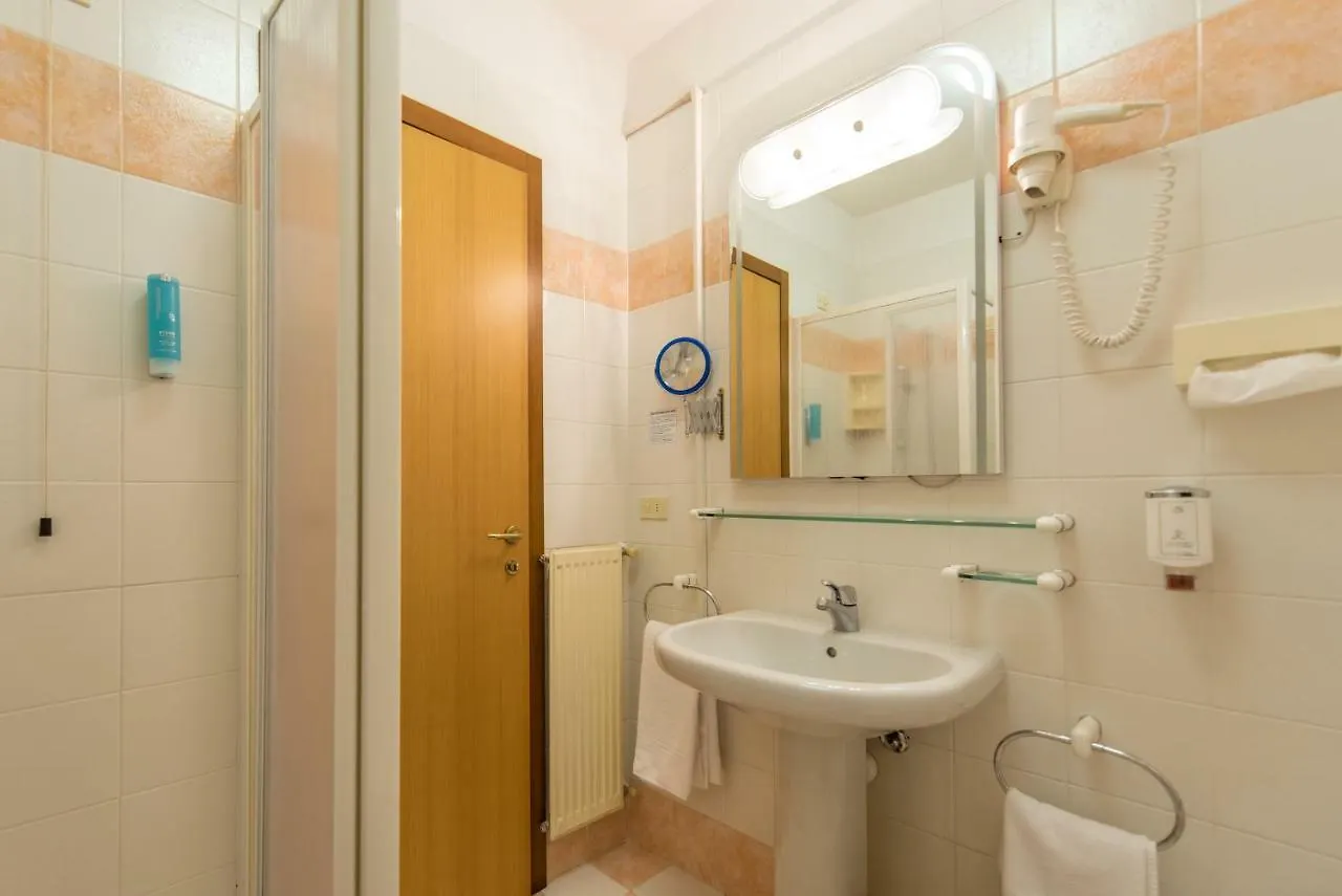 Hotel Krystal Bussolengo 3*,  Italy