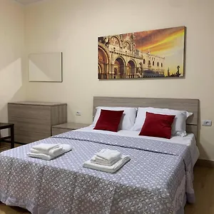 Bed & Breakfast Chowdhury House 