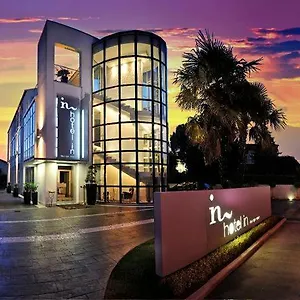 In - Lounge Hotel